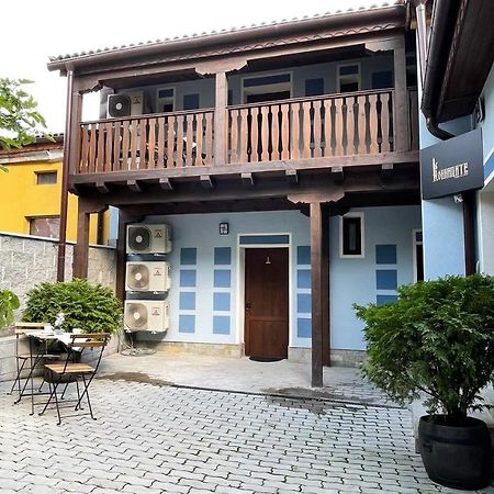 Апартхотел Конниците Aparthotel Veliko Tărnovo Exteriör bild