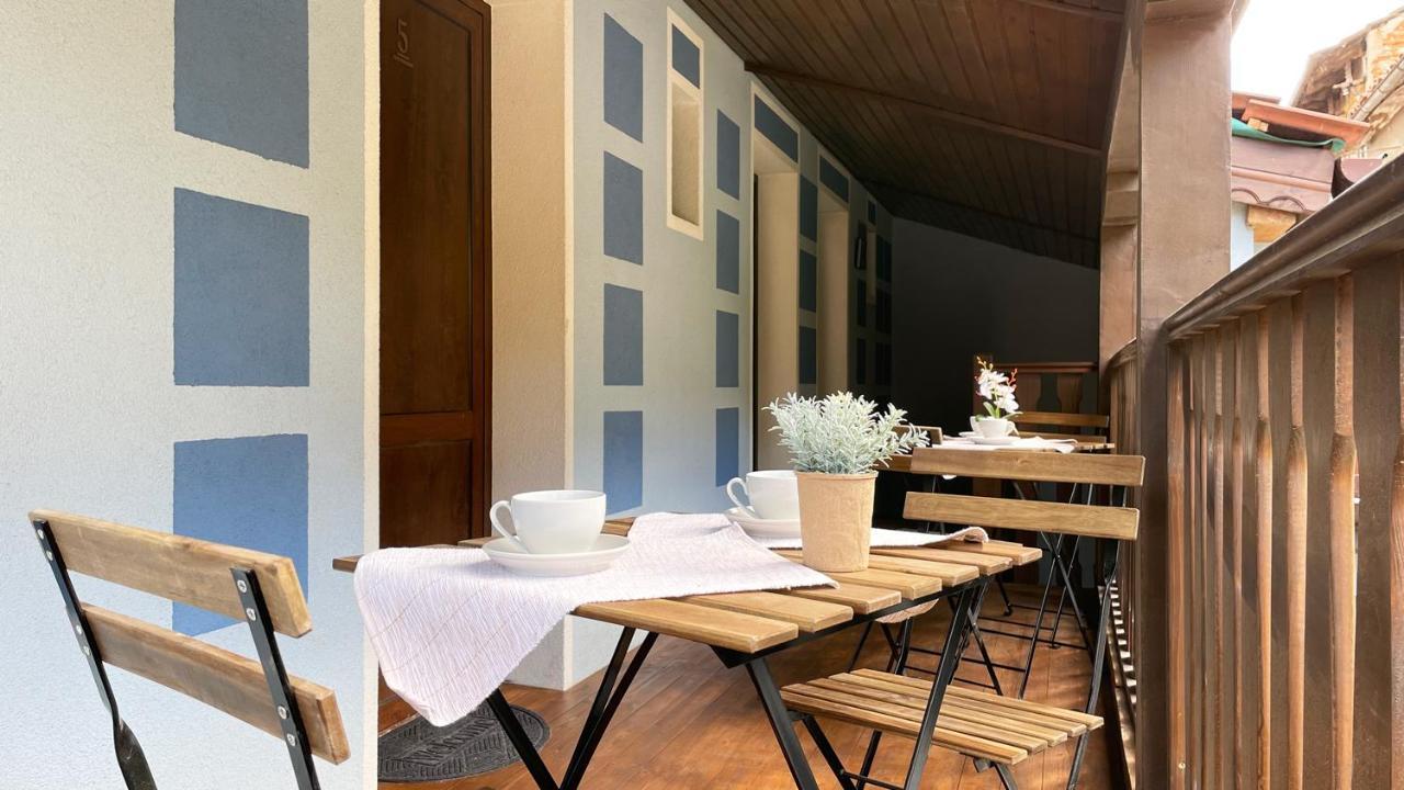 Апартхотел Конниците Aparthotel Veliko Tărnovo Exteriör bild